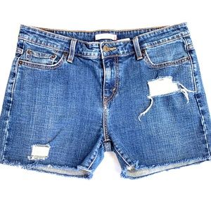 🌺 3/$20 - Levi’s 505 Cutoff Jean Shorts Size 14